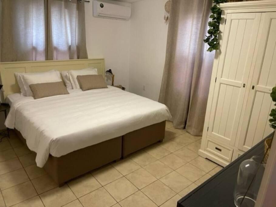 Villa Susanna 3 Bedroom 2 Bathroom House Sleeps 6Plus 威廉斯塔德 外观 照片