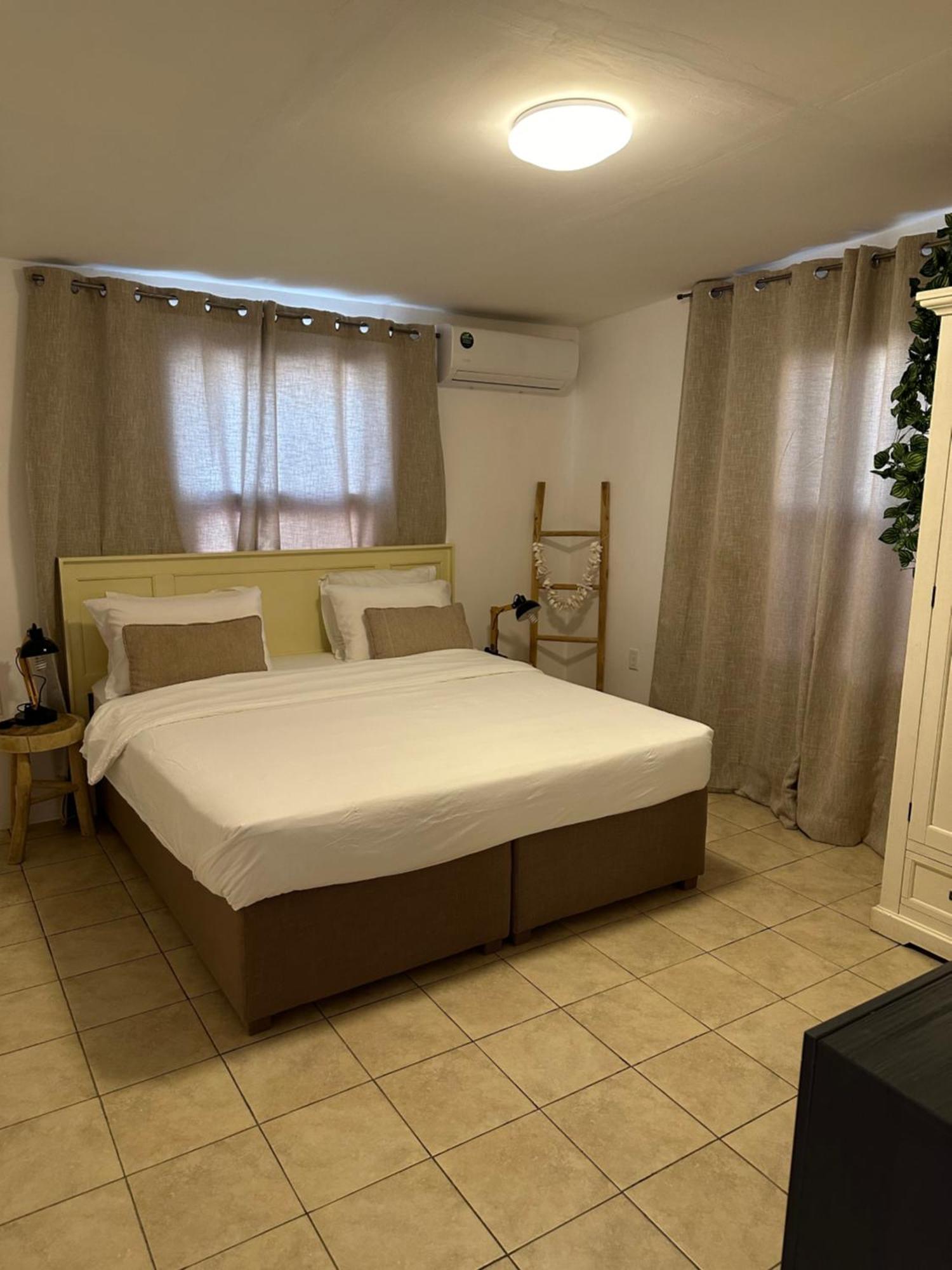 Villa Susanna 3 Bedroom 2 Bathroom House Sleeps 6Plus 威廉斯塔德 外观 照片